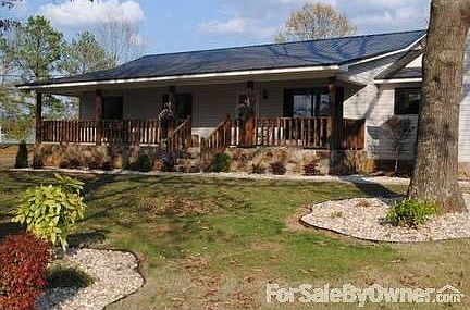 3rd image of 15573 Oakwood Dr