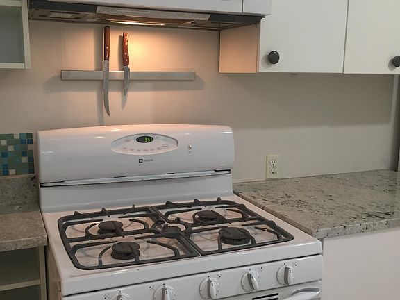 Gas range/oven and built in microwave