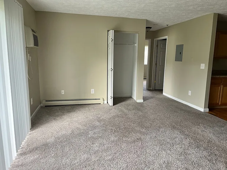 Lakepointe Apartment Homes — Photo 17