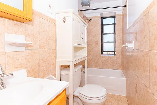 Rented by MySpaceNYC | media 34