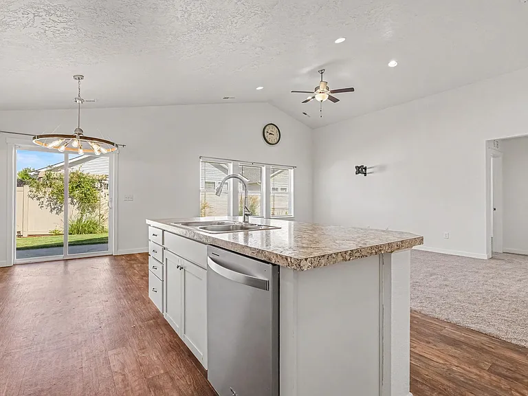 16850 Bethany Ave — Photo 13