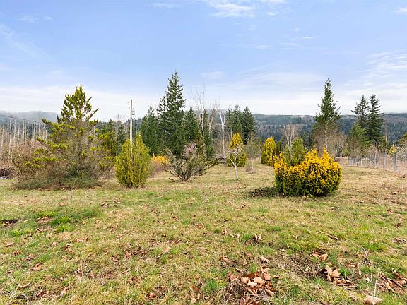4th image of 290 Colter Rd