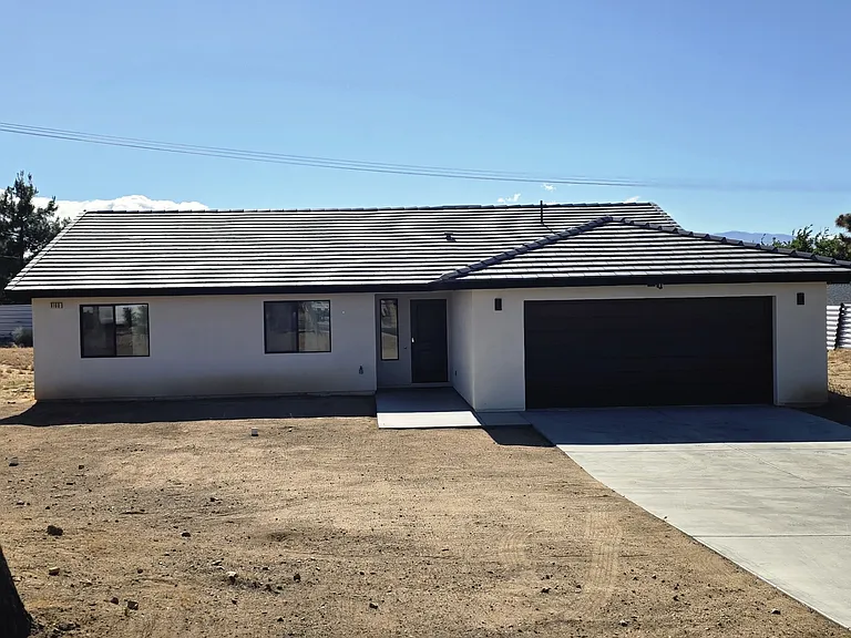 8160 Palomar Ave — Photo 1