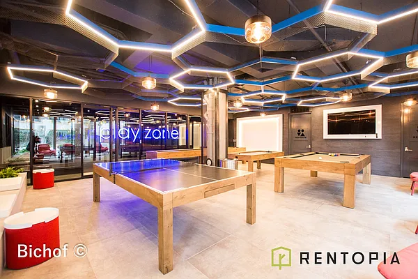 Rented by The KCI Group | media 75