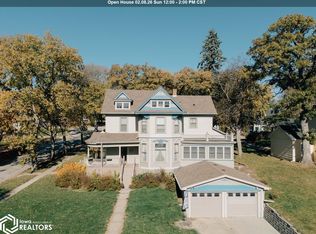 202 E Thomas St, Avoca, IA 51521