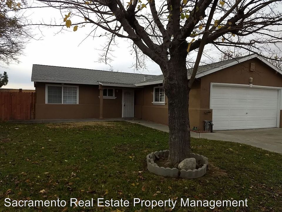 1st image of 160 Estes Way