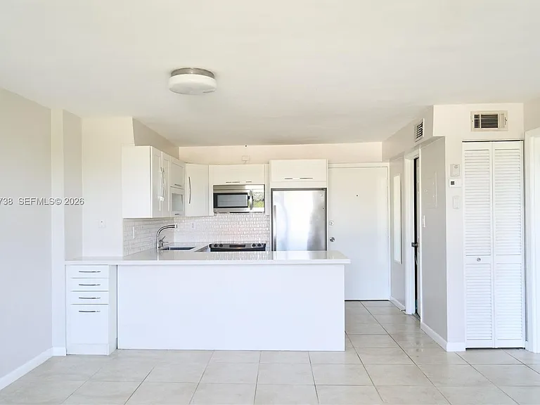 3000 N Ocean Blvd #407 — Photo 7