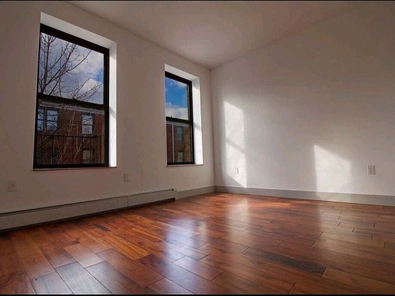 4th image of 836 Jefferson Ave #2A