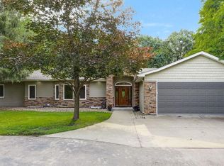 10323 Thomas Ave S, Bloomington, MN 55431