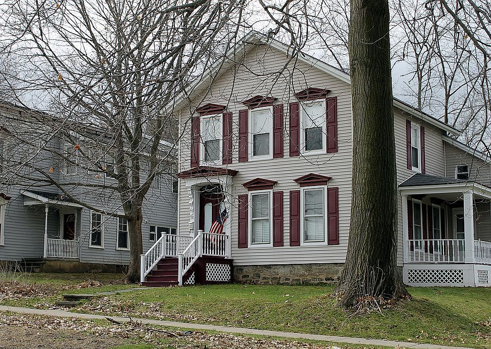 1st image of 74 Clinton St