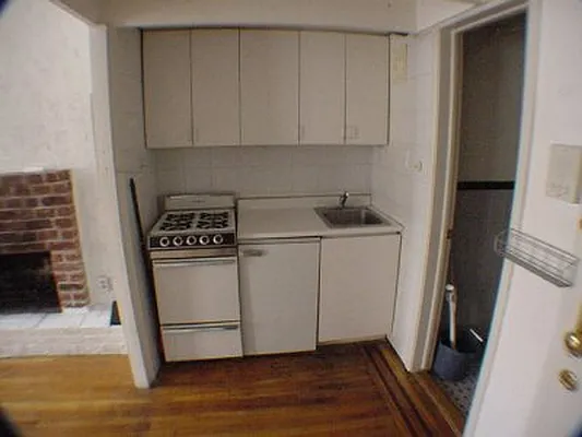 Rented by Triumph Property Group | media 28