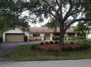 9061 N New River Canal Rd, Plantation, FL 33324