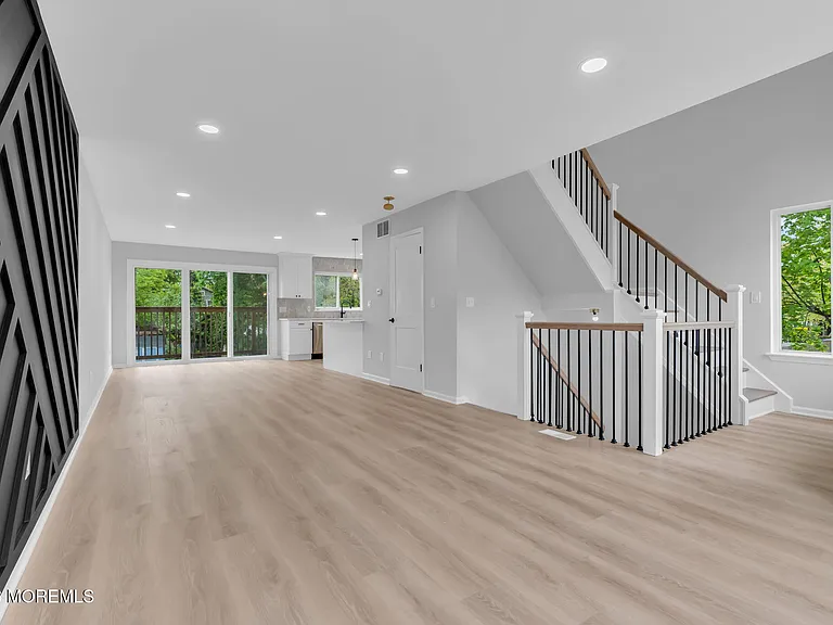 190 Spruce St #4 — Photo 5