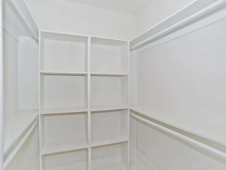 835 Winston St — Photo 22