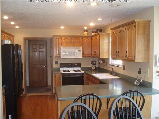 2nd image of 103 E McClure Dr