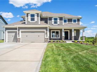 19025 Skyview Ln, Spring Hill, KS 64083