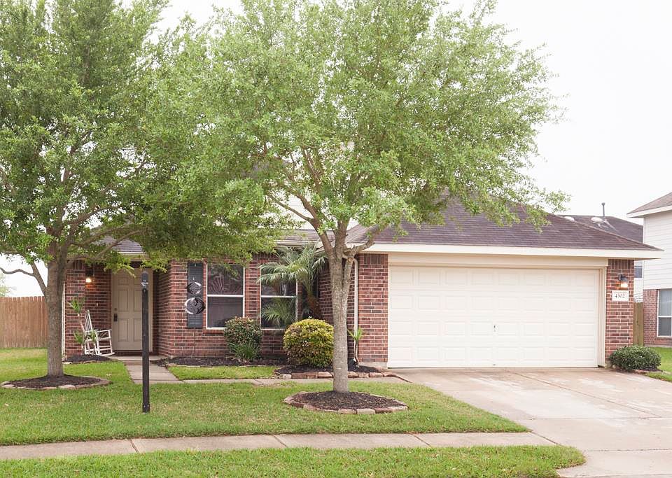 1st image of 4302 Summer Ln