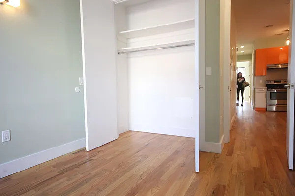 Rented by Nooklyn NYC LLC | media 18