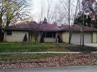 1316 Scottswood Rd, Rockford, IL 61107