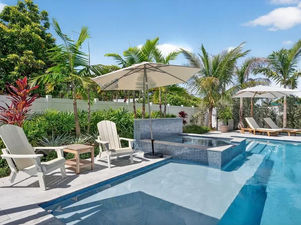 426 SE 3rd St, Dania, FL 33004