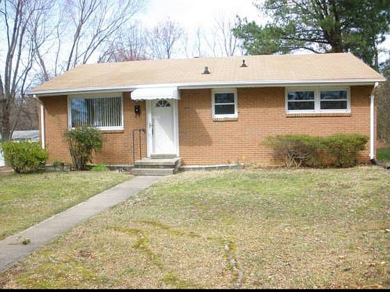 1st image of 140 Meadowbrook Dr