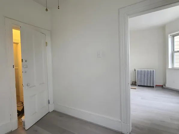 242 Bowers Street image 4 of 13