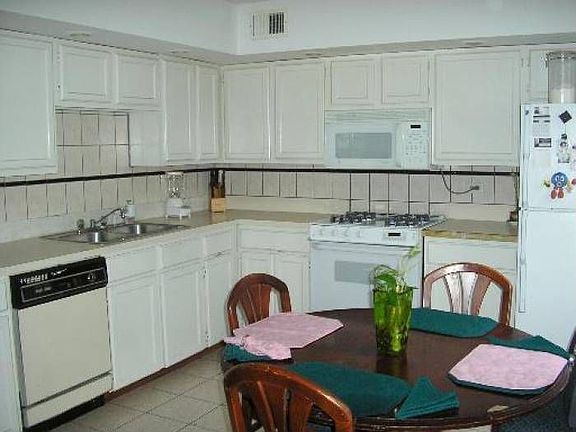 3rd image of 1988 Franklin Pl Unit 1988