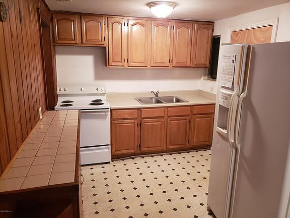2nd image of 1624 Linden Ave