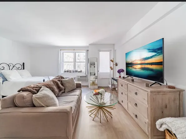 170 W 23rd St, New York, NY