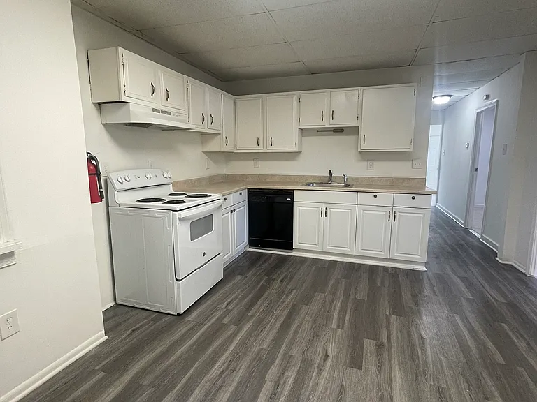 159 Cross Keys Rd #E — Photo 8