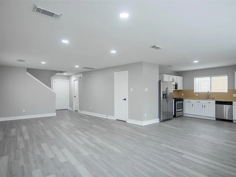 20911 Young Meadows Way — Photo 7