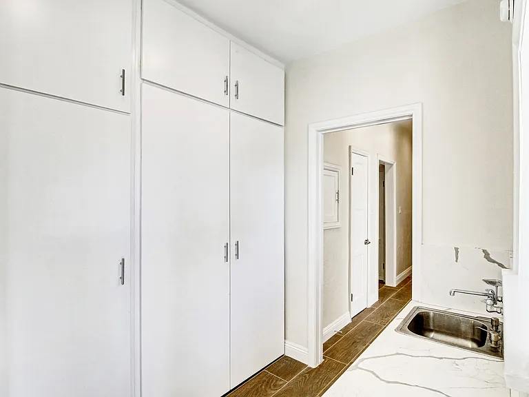 Butler's pantry