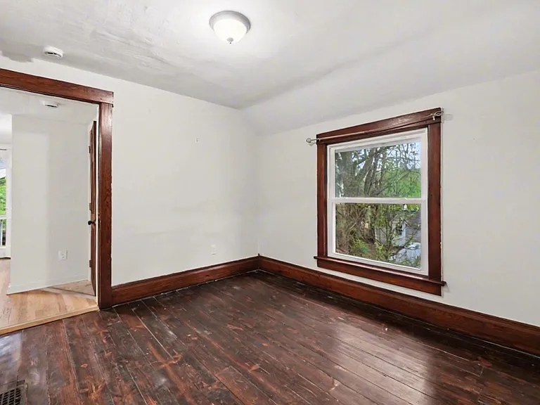 120 Depot St — Photo 11