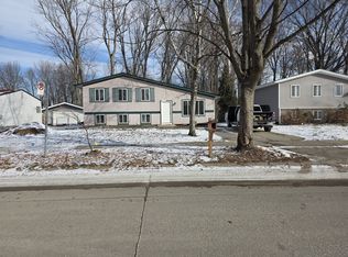 50724 Peggy Ln, Chesterfield, MI 48047