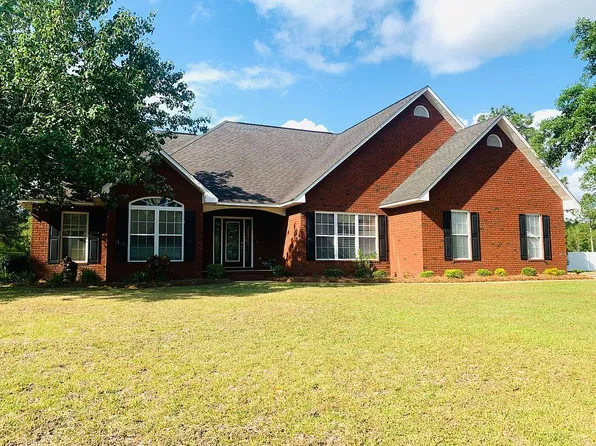 115 Clearwater Dr, Jesup, GA 31546