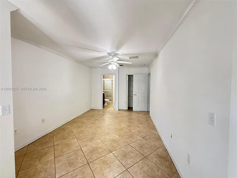 1000 Palm Trl #6 — Photo 11