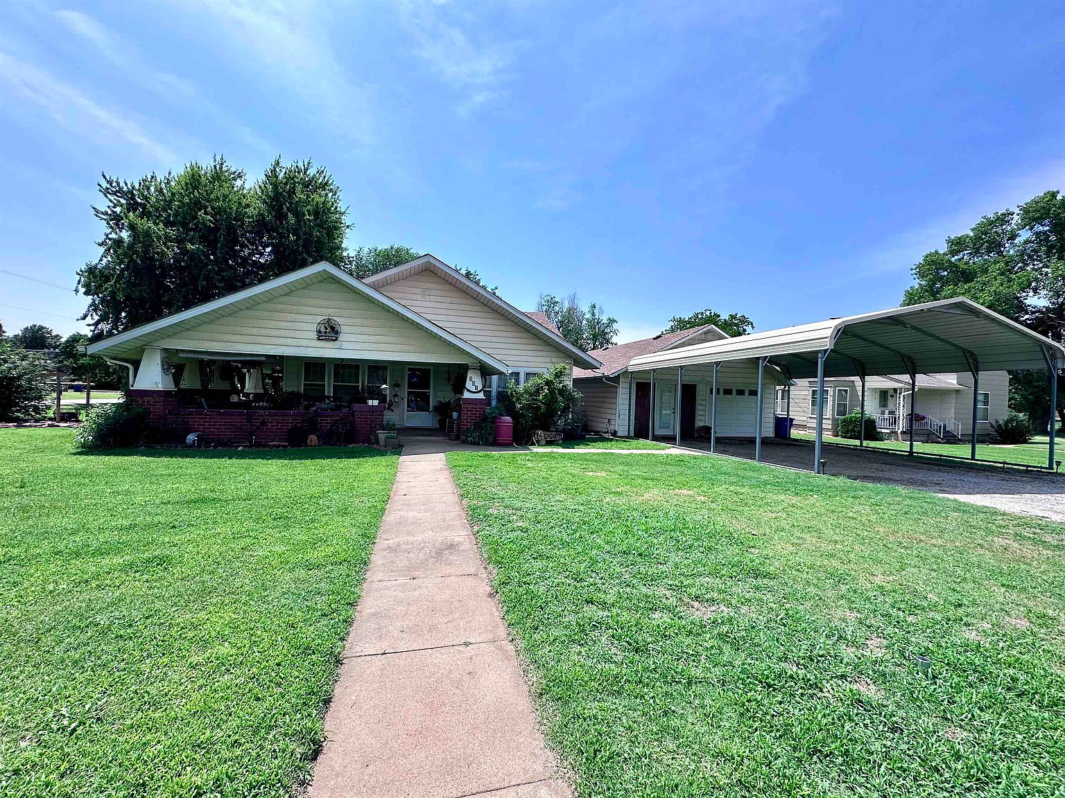 304 N Main St, Waukomis, OK 73773 Zillow