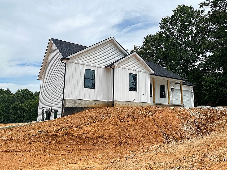 1st image of 186 Bent Grass Dr