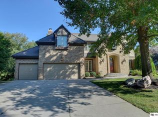 15260 Pine St, Omaha, NE 68144
