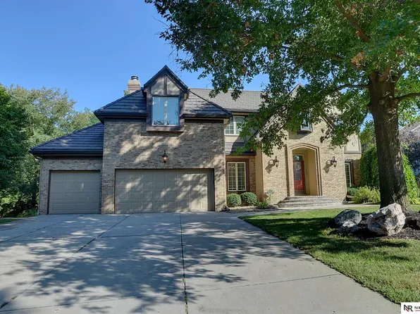 15260 Pine St, Omaha, NE 68144
