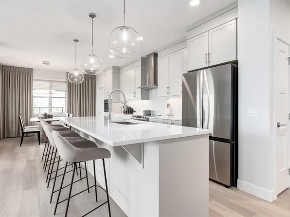 110 SW Greenbriar Pl NW #1307, Calgary, AB X0X 0X0