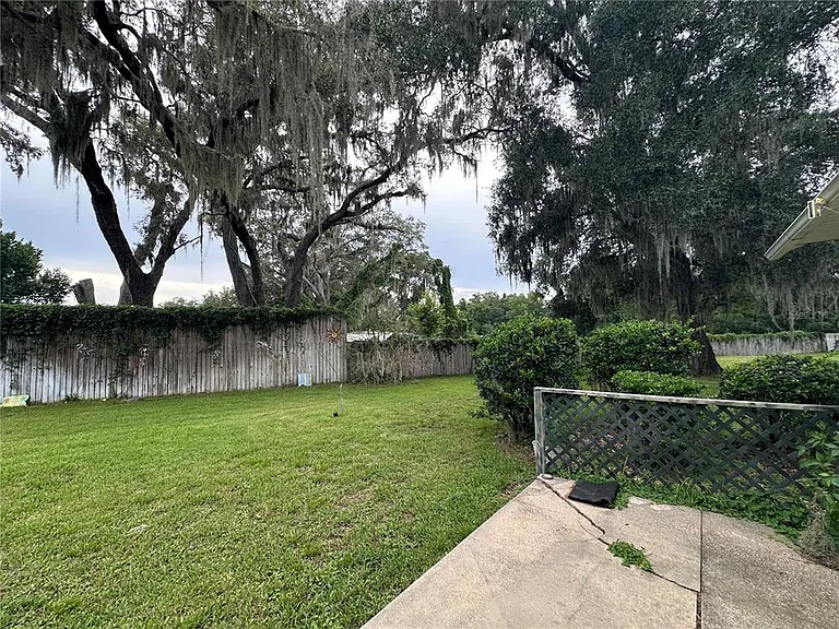 104 Cherry Blossom Ln — Photo 24