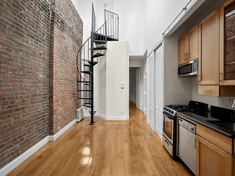 245 Mulberry St #20 — Photo 1
