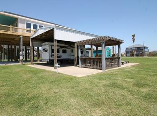 918 S Tinkle Ln, Crystal Beach, TX 77650
