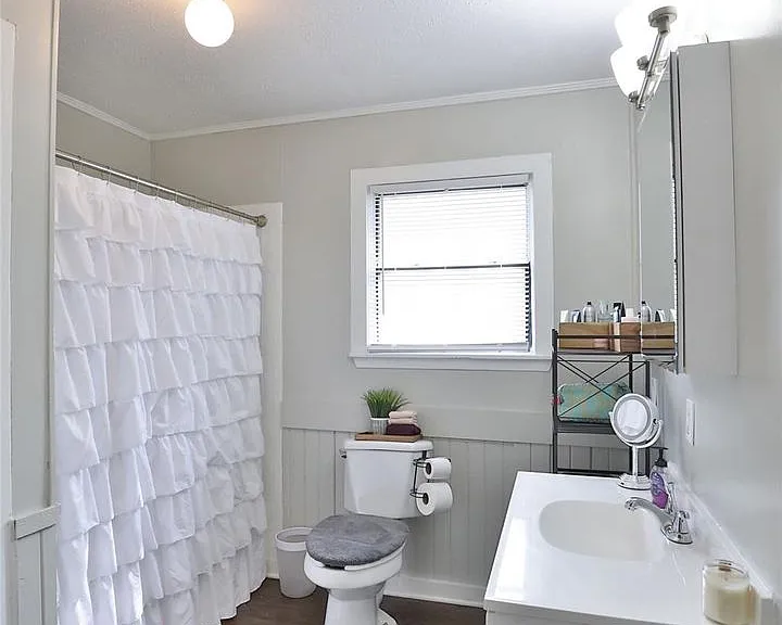 218 College Dr — Photo 15