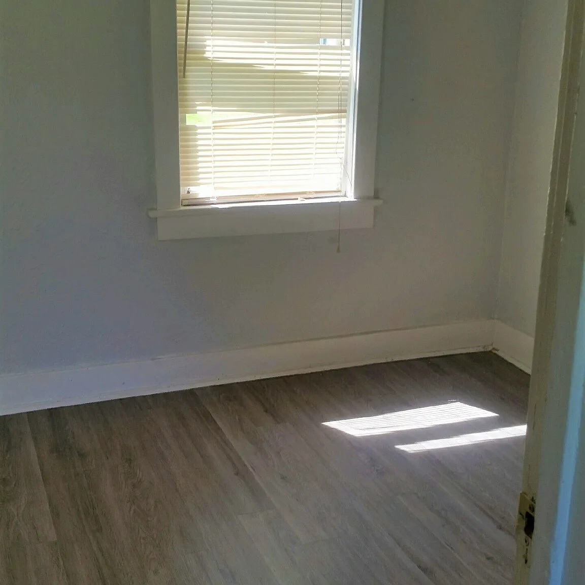 1234 Gillett St. Port Huron - 2 — Photo 3