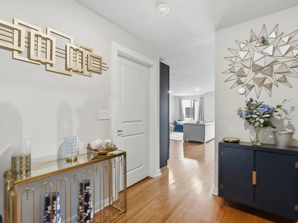 1608 Ridge Ave #304