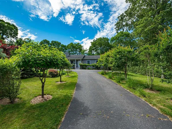 87 Old Riverhead Road, Hampton Bays, NY 11946