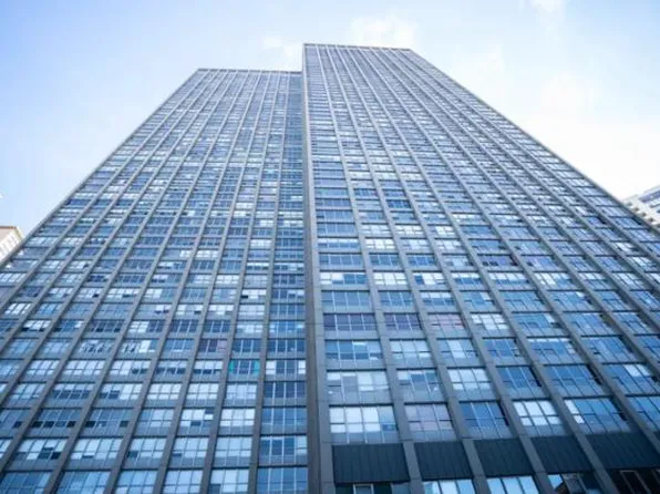 655 W Irving Park Rd, Chicago, IL