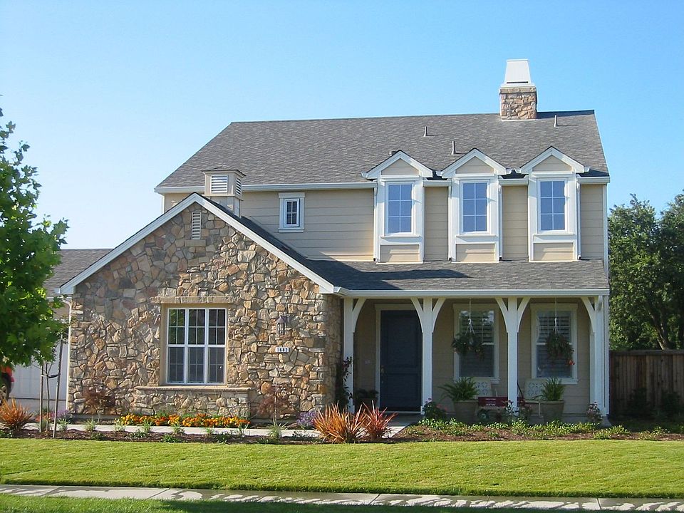 Elegant 2 story home on private ripon golf course